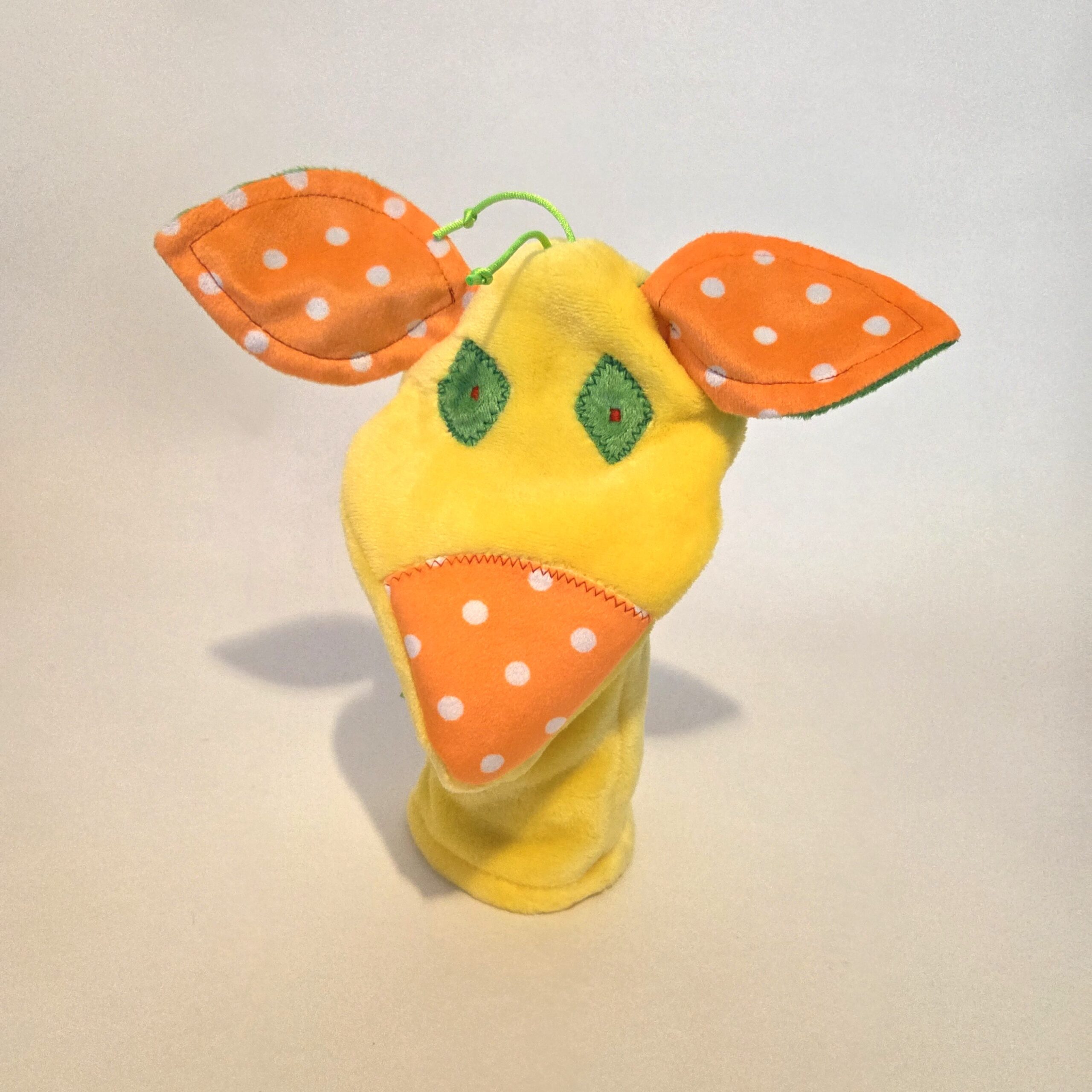 Marionnette-girafe-jaune-orange-creation-france-fabule_26